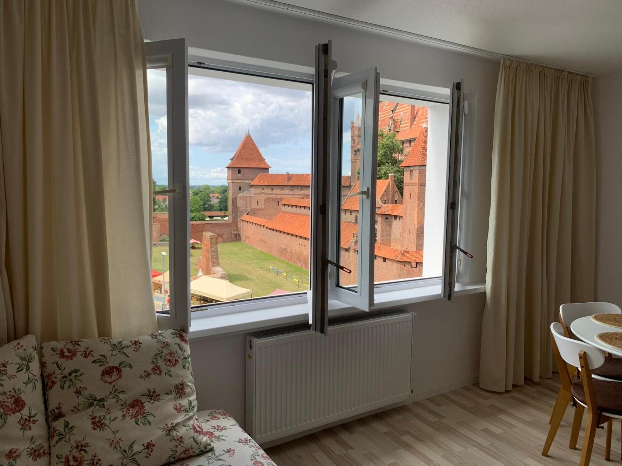 Widok Zamku O Poranku Apartment Malbork Exterior photo
